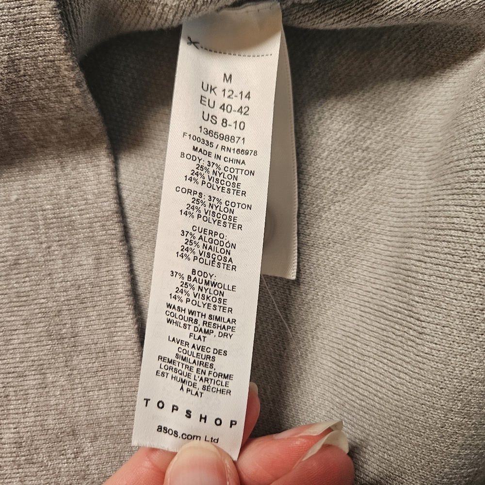 TOPSHOP Gray Sleeveless Button-Down Sweater Vest Knit Top Size‎ 8-10 Raw Hem - Picture 7 of 9